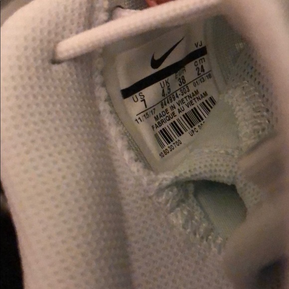 Brand New Nike Roshe One Pale Blue Mint - Picture 7 of 7